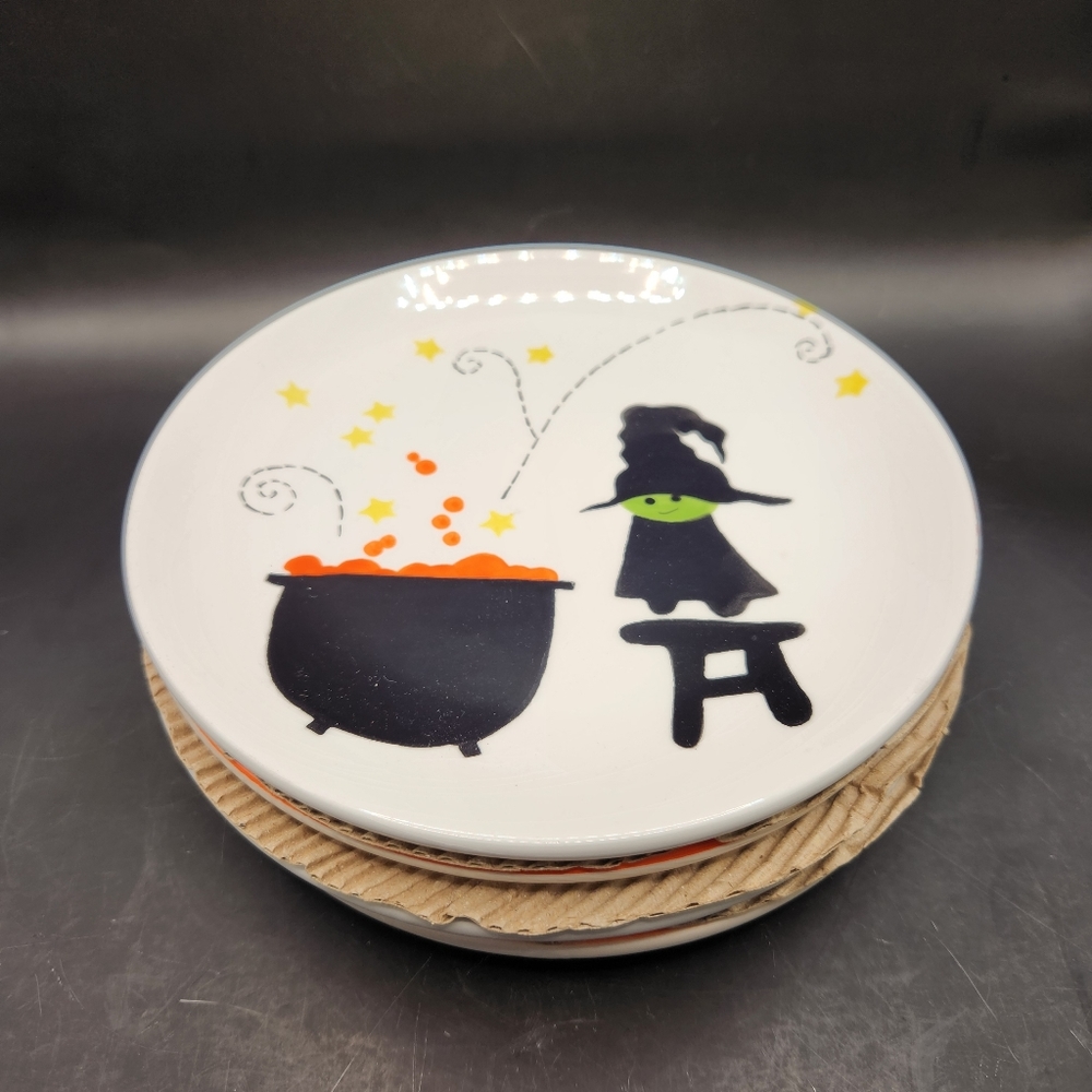 tag Halloween Witch/Cauldron/Bats Small Dessert/Appetizer Plates Set of 4